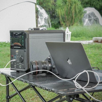 Располагаясь лагерем станция солнечной энергии генератора 1500W панели солнечных батарей портативная аварийная